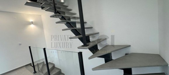 4 bedrooms House in Corroios, Portugal No. 102831 20