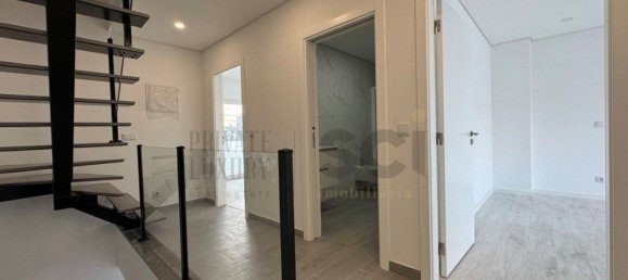 4 bedrooms House in Corroios, Portugal No. 102831 17