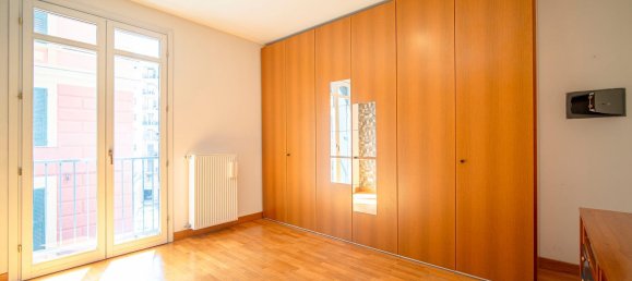 7 rooms Apartment in Genoa, Italy No. 294936 4