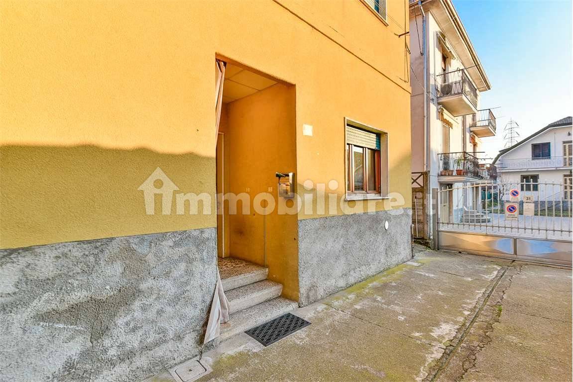 Apartamento de 3 habitaciónes en Senago, Italy No. 121035