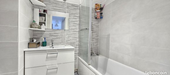 Apartamento de 3 dormitorios en Rhone, France No. 286928 4
