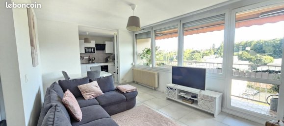 Apartamento de 3 dormitorios en Rhone, France No. 286928 3