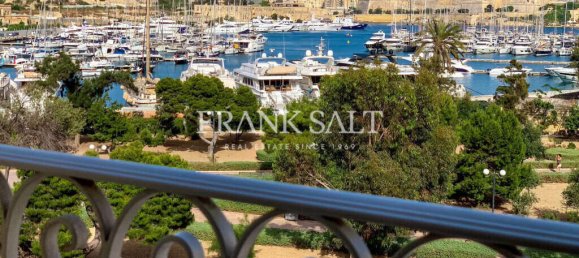 2 bedrooms Apartment in Gzira, Malta No. 9295 7