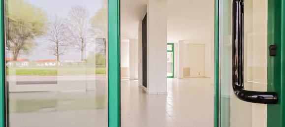 Коммерческая недвижимость 151м² в Конкордия Саджиттария, Италия № 175290 5