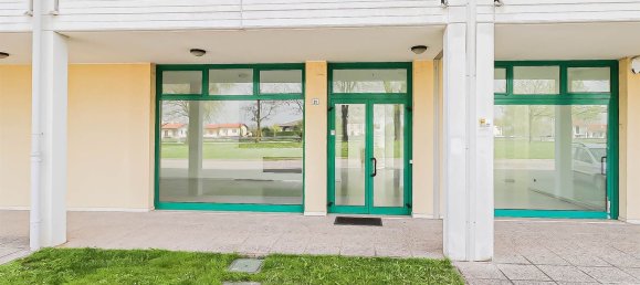 Коммерческая недвижимость 151м² в Конкордия Саджиттария, Италия № 175290 4