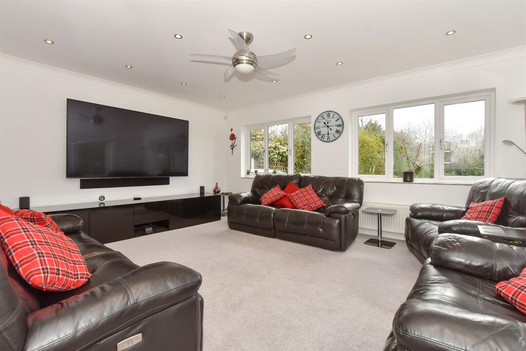 4 bedrooms House in Essex, United Kingdom No. 4084