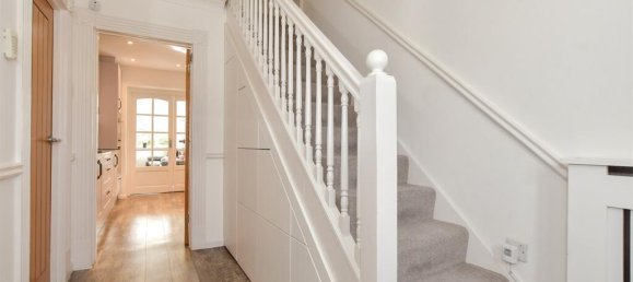 4 bedrooms House in Essex, United Kingdom No. 4084 7