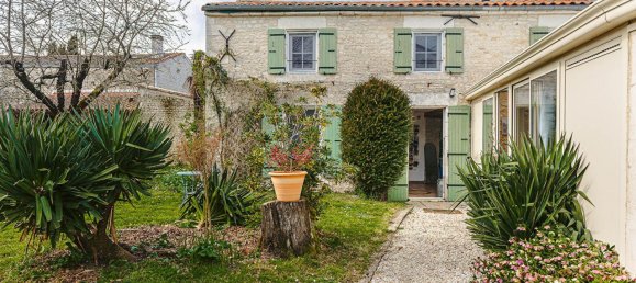 6 Schlafzimmer Haus in Surgeres, France, Nr. 301467 2