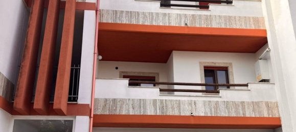 Apartamento de 3 dormitorios en Latina, Italy No. 348200 3