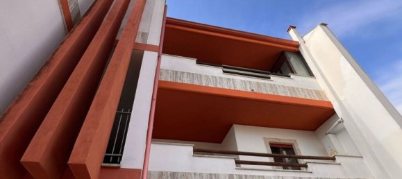 Apartamento de 3 dormitorios en Latina, Italy No. 348200 4