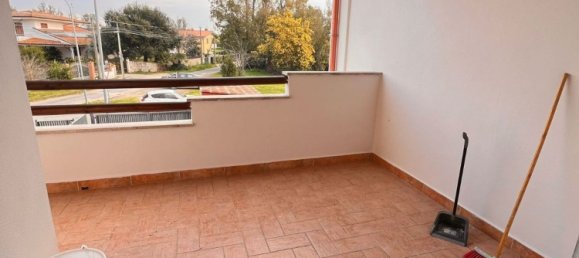Apartamento de 3 dormitorios en Latina, Italy No. 348200 24