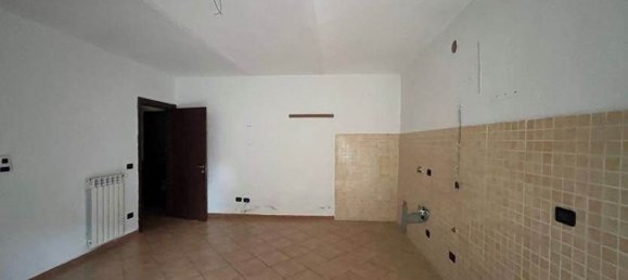 5 bedrooms House in Castelnuovo Don Bosco, Italy No. 349389 8