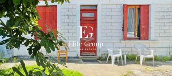 2 bedrooms House in Rochefort, France No. 282354 6