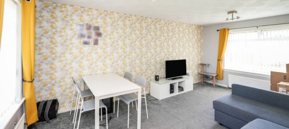 3 bedrooms House in Kilmarnock, United Kingdom No. 1833 2