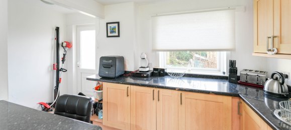 3 bedrooms House in Kilmarnock, United Kingdom No. 1833 7