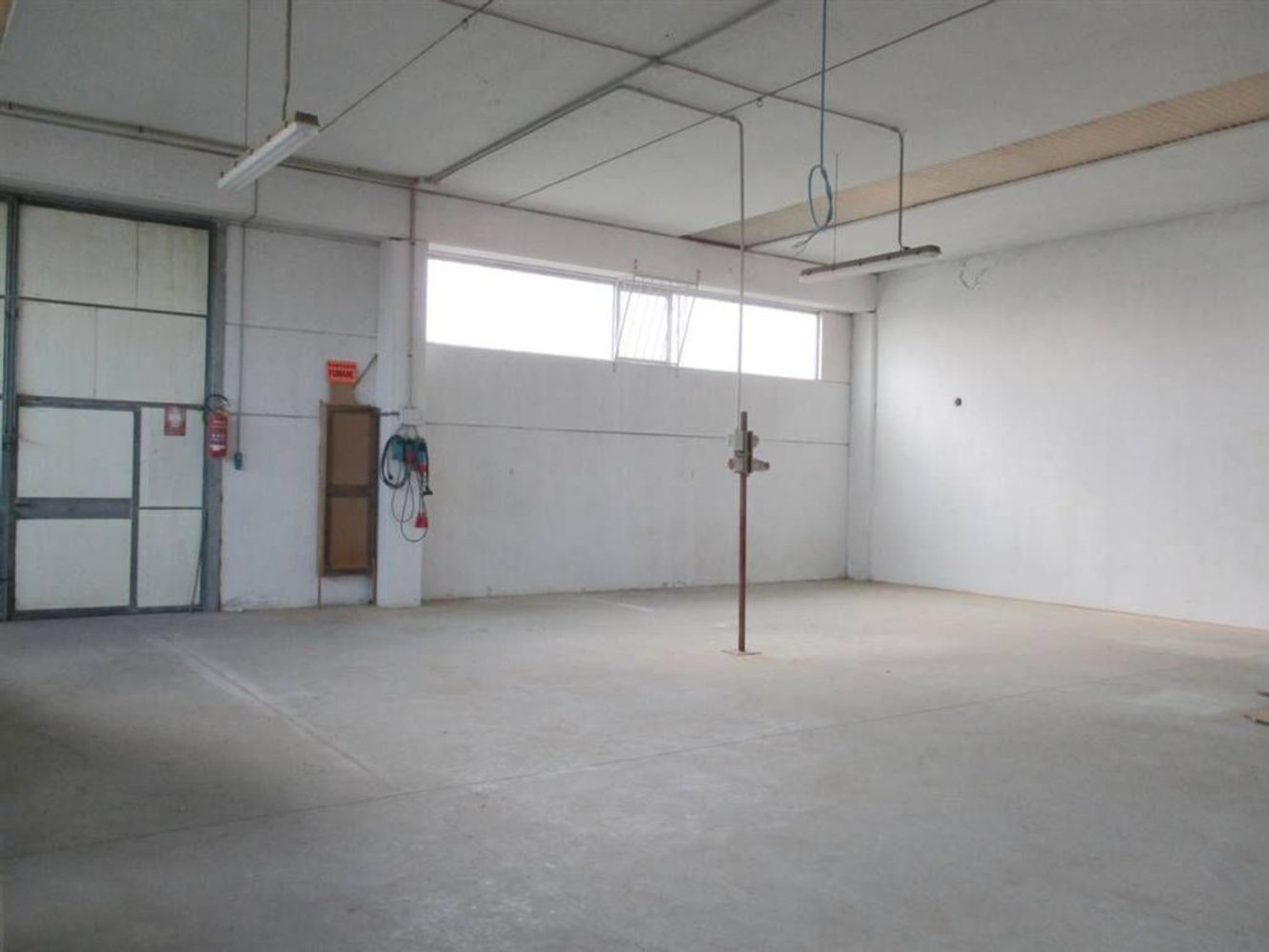 300m² Warehouse in Ostellato, Italy No. 65421