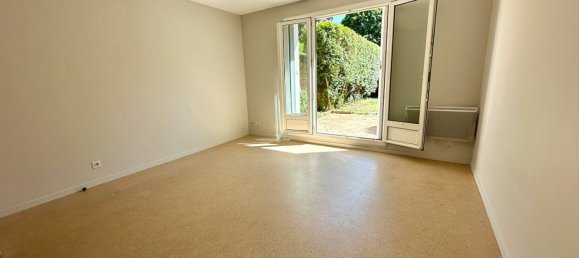 3 bedrooms House in Tours, France No. 273486 2