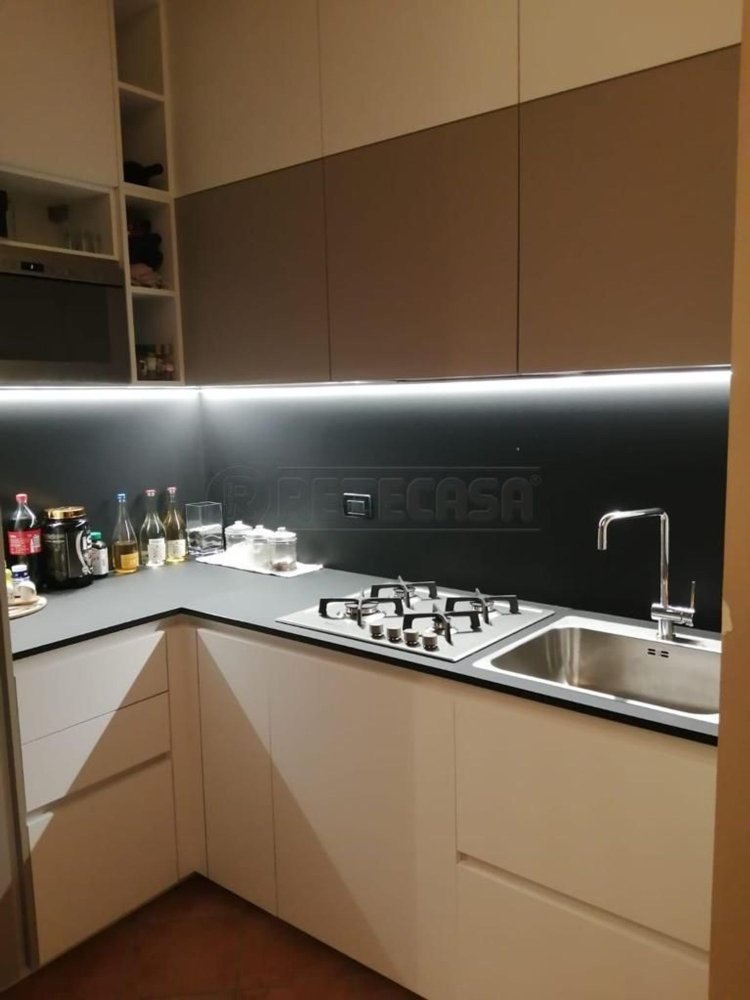 4 bedrooms Apartment in Vicenza, Italy No. 385394