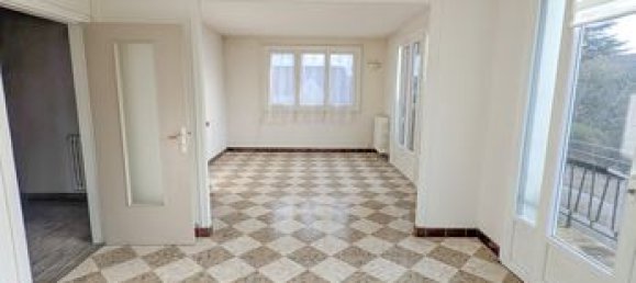 Casa de 2 dormitorios en La Chapelle-Saint-Aubin, France No. 308330 5