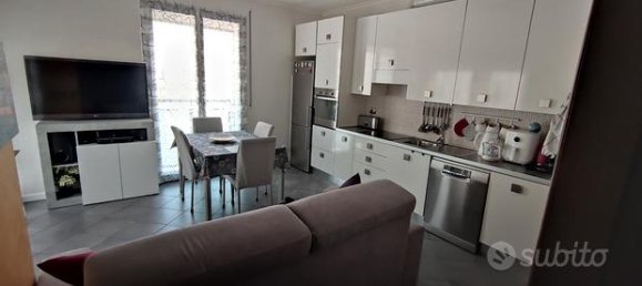 Квартира с 3 комнатами в Корбетта, Италия № 271983 6