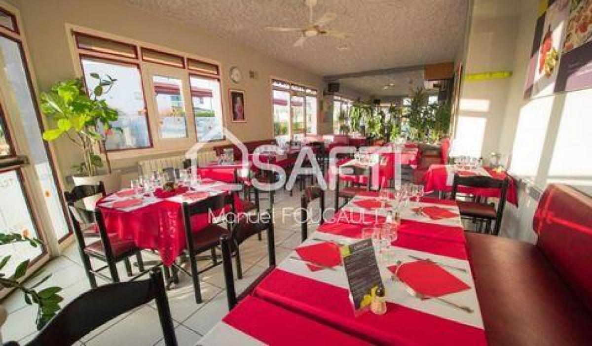 320m² Office in Dijon, France No. 17378