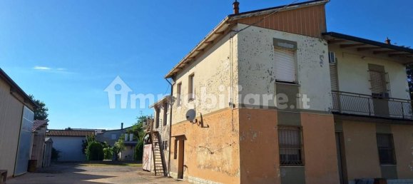 4 bedrooms House in Alfonsine, Italy No. 327240 3