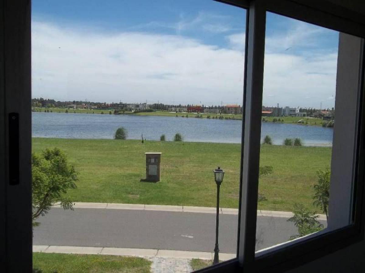  Land in Tigre, Argentina No. 112372