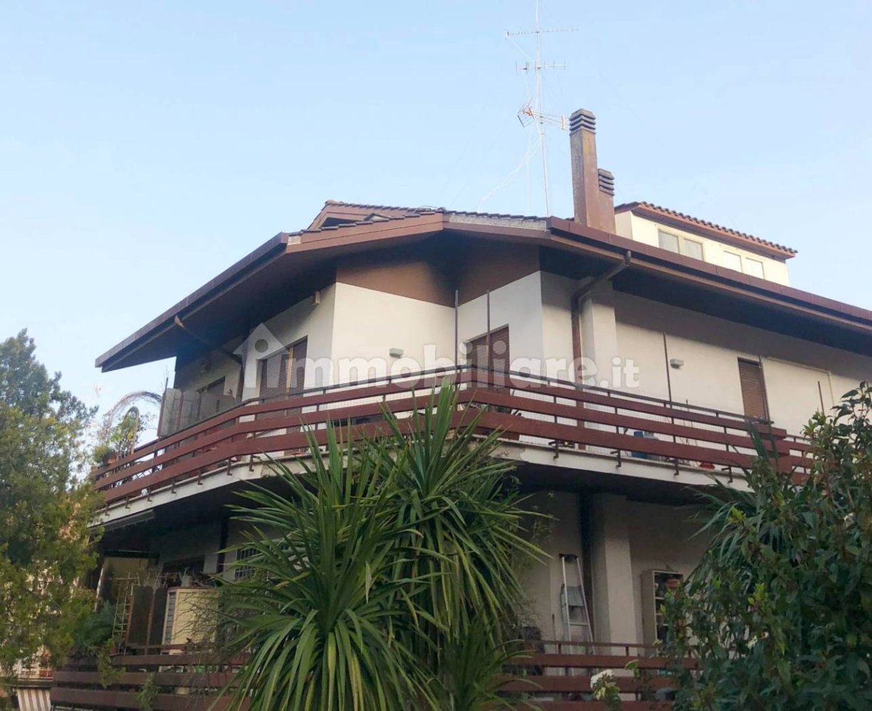 Квартира с 1 спальней в Рим, Италия № 260091