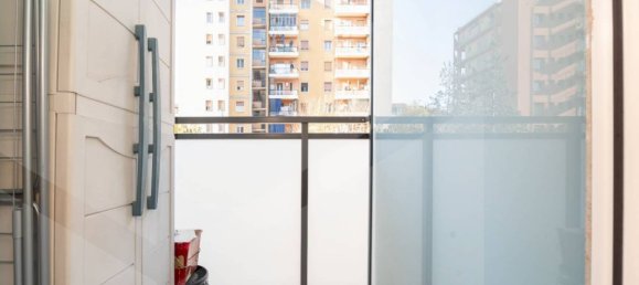 Studio in Milan, Italy No. 241328 12