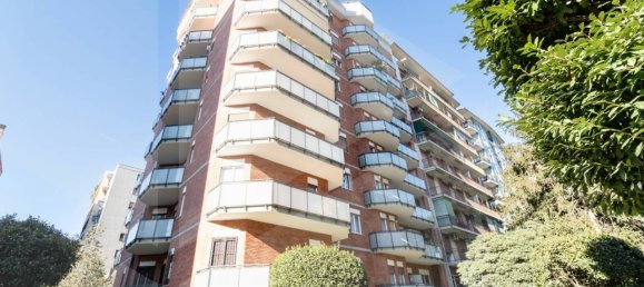 Studio in Milan, Italy No. 241328 19