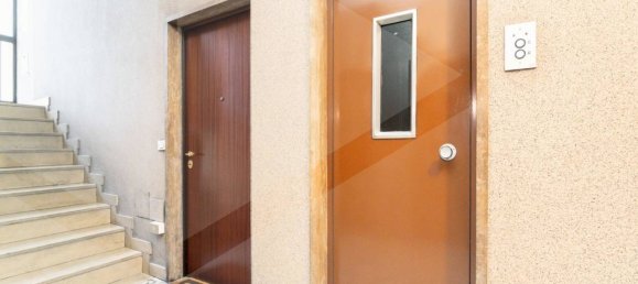 Studio in Milan, Italy No. 241328 16