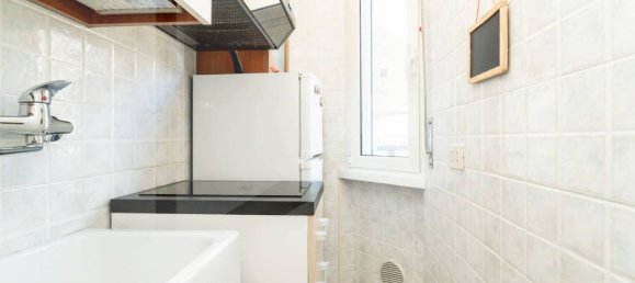 Studio in Milan, Italy No. 241328 9