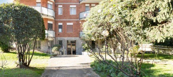 Studio in Milan, Italy No. 241328 18