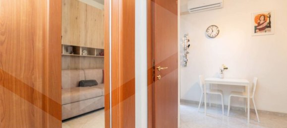 Studio in Milan, Italy No. 241328 15