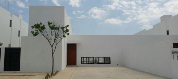 3 bedrooms House in Merida, Mexico No. 155419 2