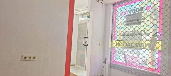 5 bedrooms Commercial property in Malaga, Spain No. 180144 7