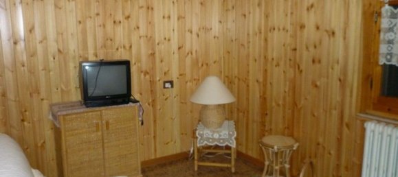 Studio in Pievepelago, Italy No. 126276 3