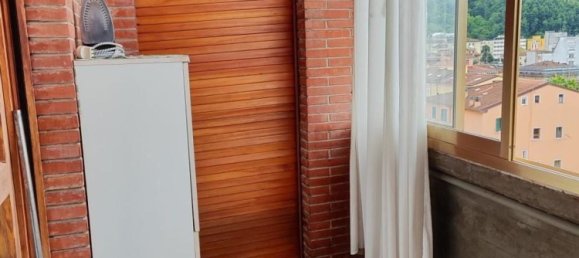 5 rooms Apartment in Carrara, Italy No. 27350 4