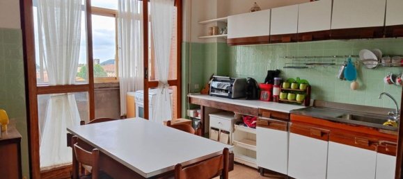 5 rooms Apartment in Carrara, Italy No. 27350 15