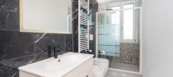 3 bedrooms Apartment in Turin, Italy No. 339622 16