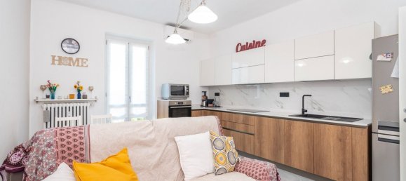 3 bedrooms Apartment in Turin, Italy No. 339622 4