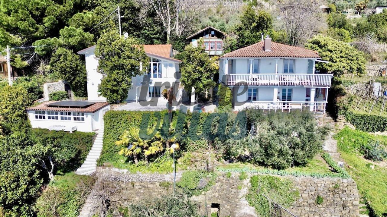 8 rooms Villa in Trieste, Italy No. 39452