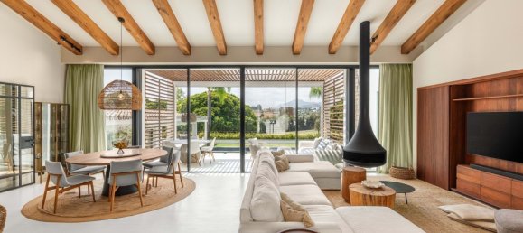 5 bedrooms Villa in Marbella, Spain No. 105792 5