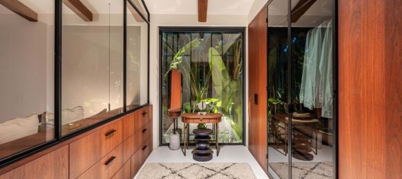 5 bedrooms Villa in Marbella, Spain No. 105792 26