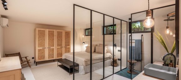 5 bedrooms Villa in Marbella, Spain No. 105792 34