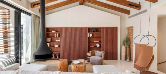 5 bedrooms Villa in Marbella, Spain No. 105792 4