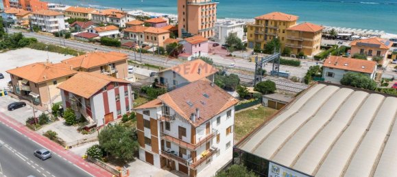 23 rooms House in Mondolfo, Italy No. 2257 59