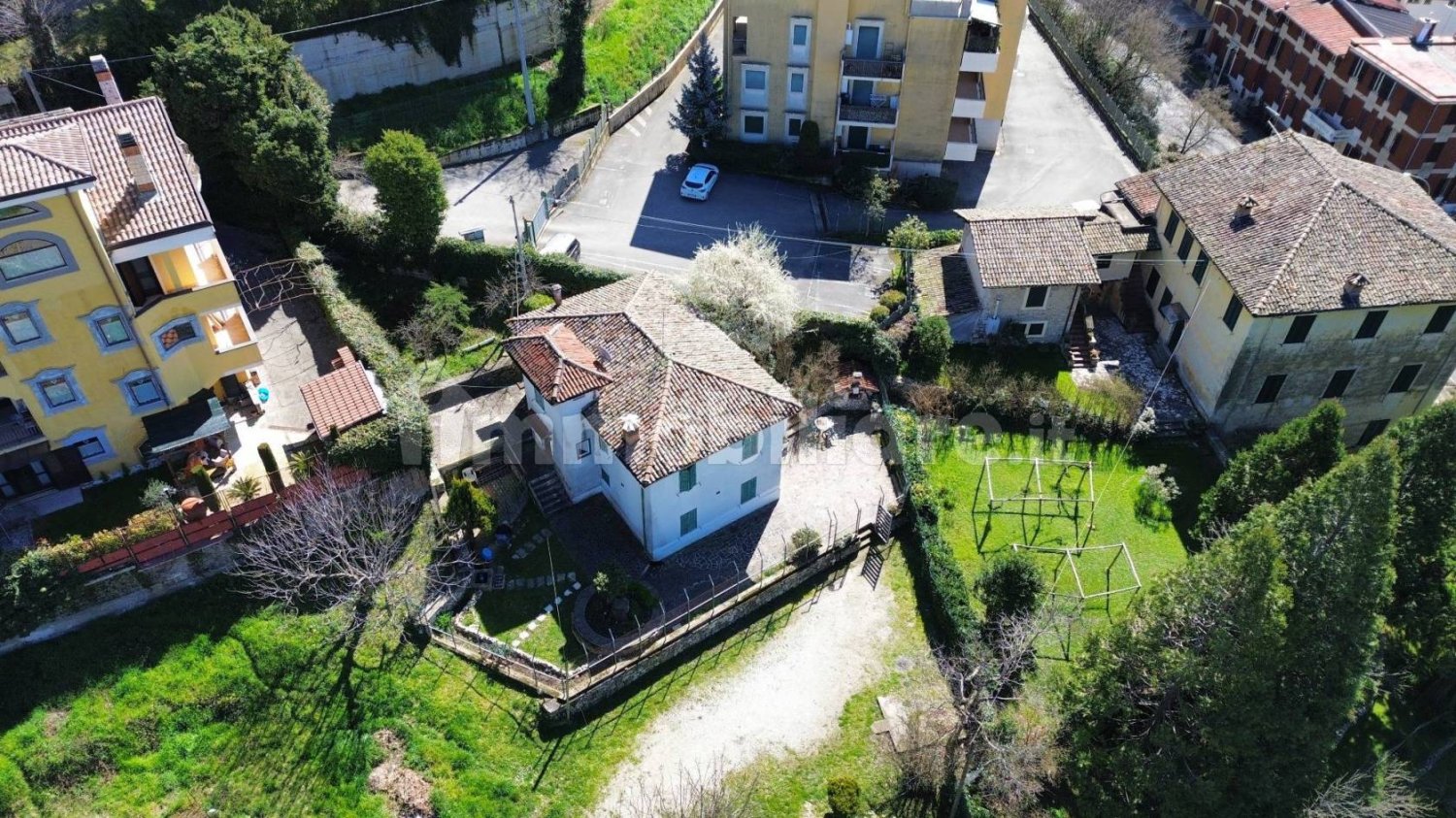 3 bedrooms Villa in Fiuggi, Italy No. 227817