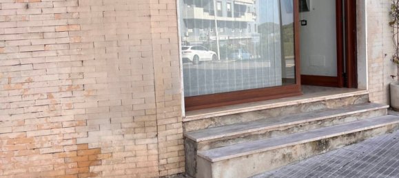 Коммерческая недвижимость 33м² в Сассари, Италия № 362783 3