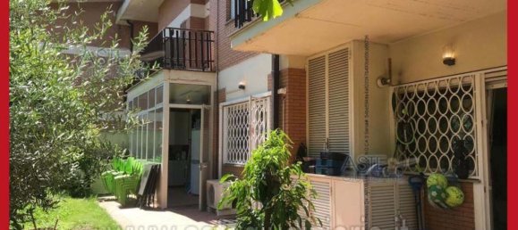 5 bedrooms Apartment in Rome, Italy No. 330864 11